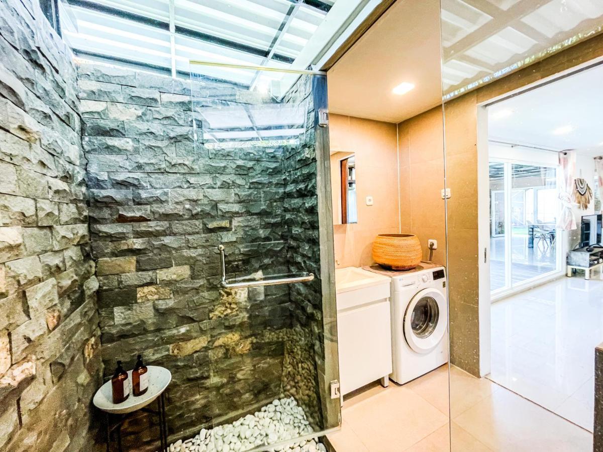 Villa Kotak Surfers Escape Reopening Rates Apply Now سيلونغ بيلاناك المظهر الخارجي الصورة