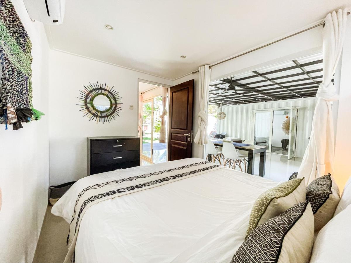 Villa Kotak Surfers Escape Reopening Rates Apply Now سيلونغ بيلاناك المظهر الخارجي الصورة